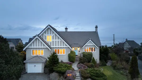 Oak Bay, BC V8S 2M8,637 Beach Dr