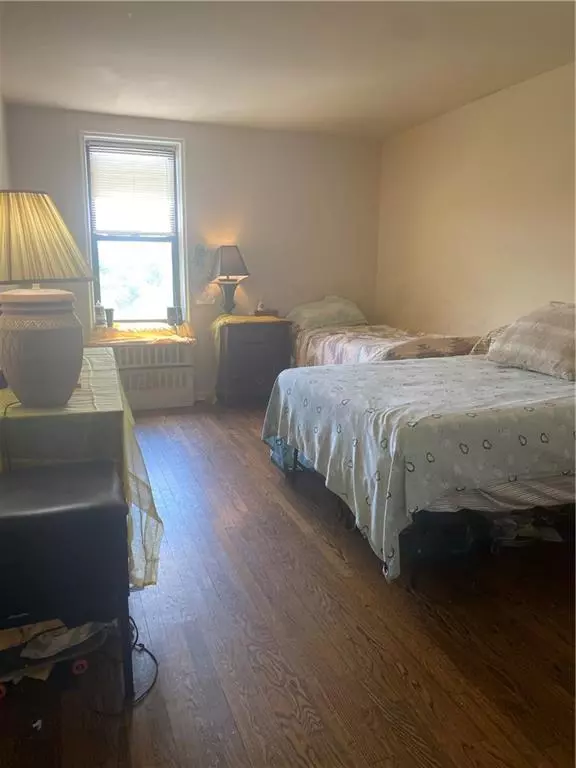 Staten  Island, NY 10306,145 Lincoln AVE #6X