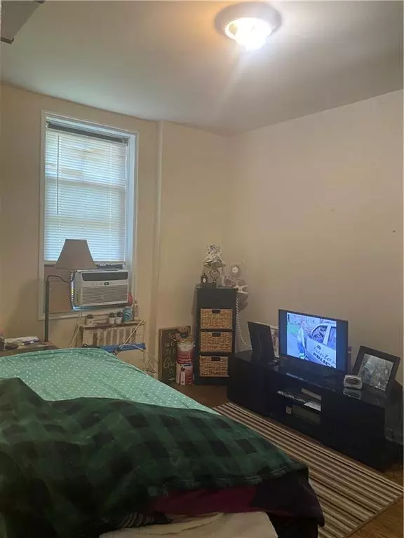 Staten  Island, NY 10306,145 Lincoln AVE #6X