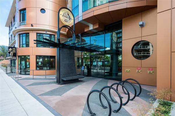 Victoria, BC V8V 0C9,1029 View St #804