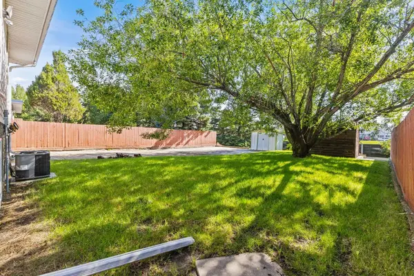 Calgary, AB T2W2K7,456 Cantrell DR SW