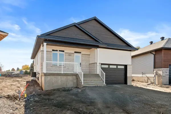 1054 Turner DR, Brockville, ON K6V 0G8