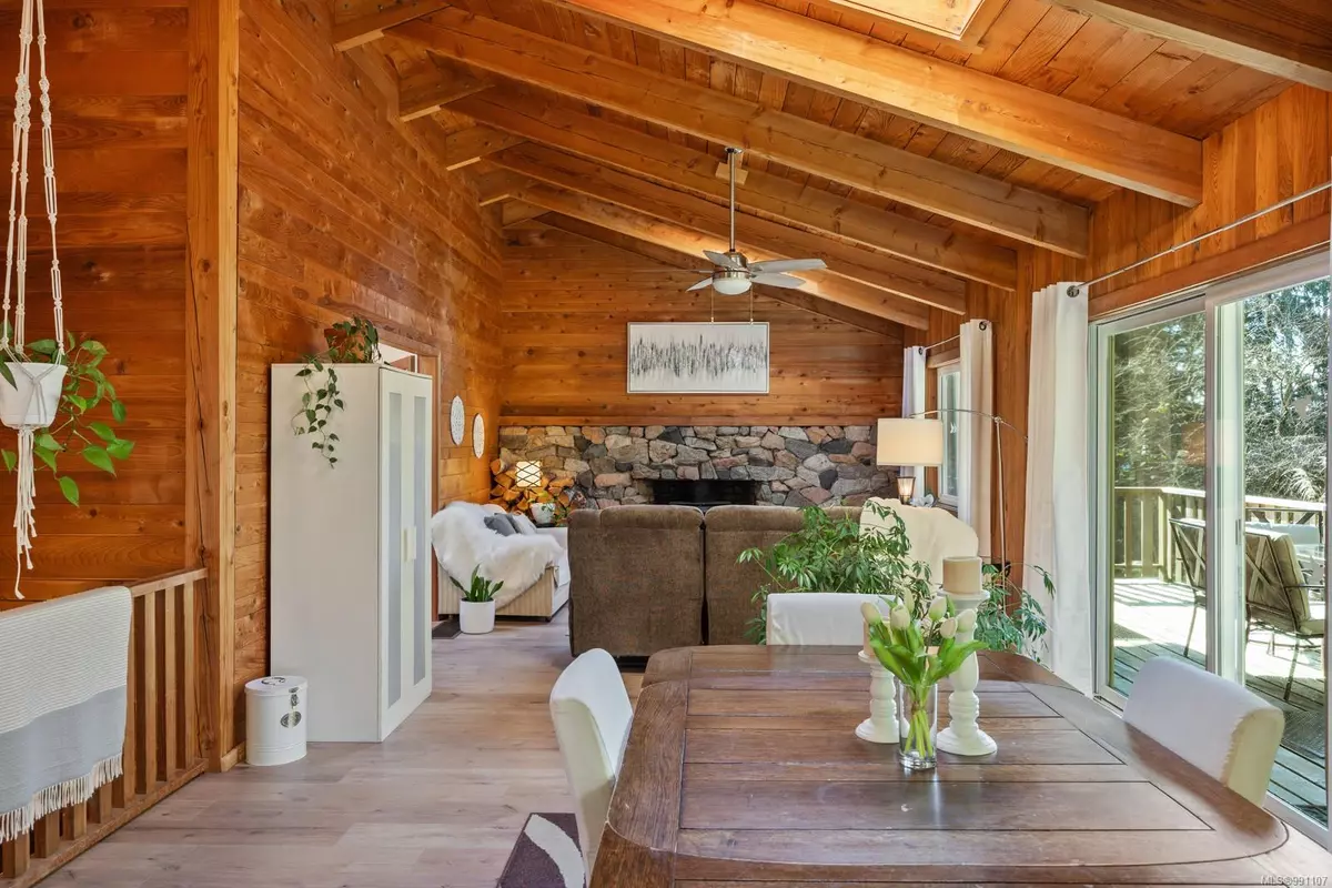 Cortes Island, BC V0P 1K0,500 Smelt Bay Rd