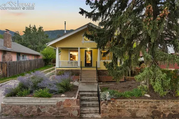 Manitou Springs, CO 80829,206 Pine Ridge AVE