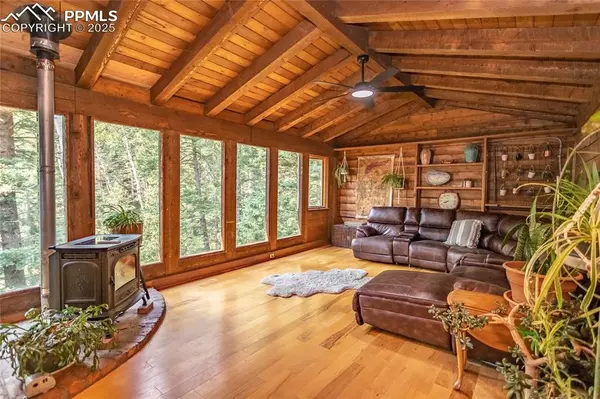 Manitou Springs, CO 80829,6250 Coffee Pot RD