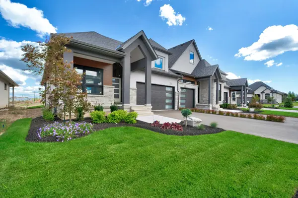 304 Perth TRL #G, Welland, ON L3B 0L8