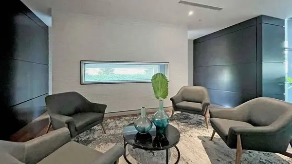 Toronto C01, ON M5V 3Z1,25 Telegram Mews #2715