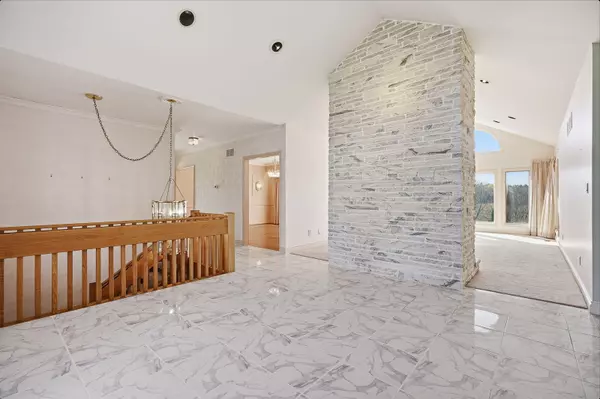 Markham, ON L6C 1N3,10050 Warden AVE