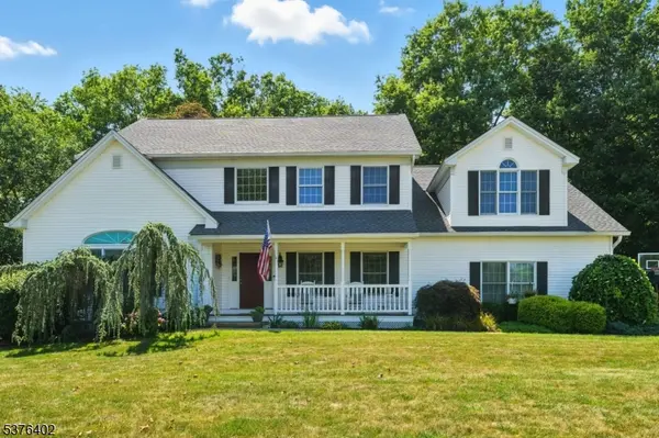 23 Blackberry Pl, Washington Twp., NJ 07853