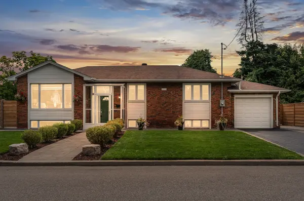 Toronto E04, ON M1R 2X4,52 Ivorwood CRES