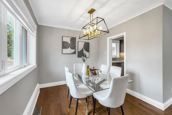 Toronto E04, ON M1R 2X4,52 Ivorwood CRES