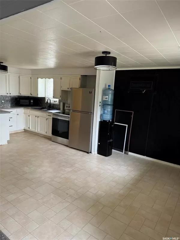 Gull Lake, SK S0N 1A0,4567 Price AVENUE