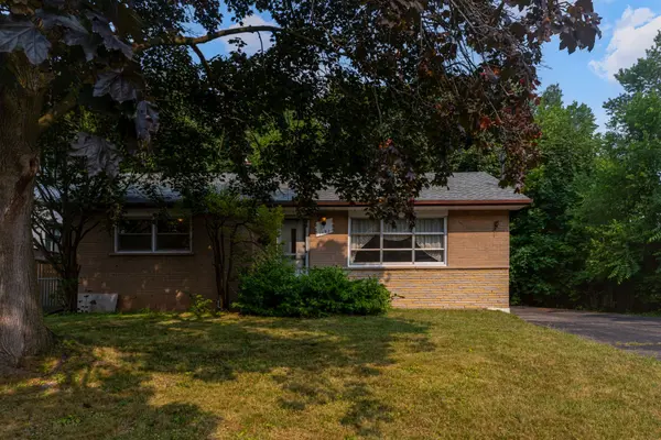 Oakville, ON L6L 2W8,1191 Pinegrove RD
