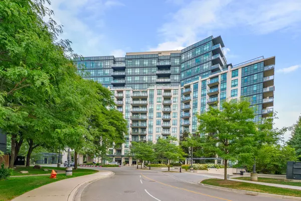 Toronto W08, ON M9A 0C3,1135 Royal York RD #318