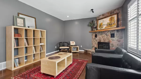 Niagara Falls, ON L2J 4H4,6276 Moretta DR