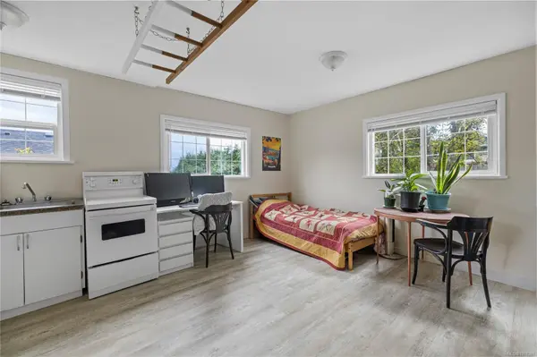 Nanaimo, BC V9R 2J9,639 Kennedy St