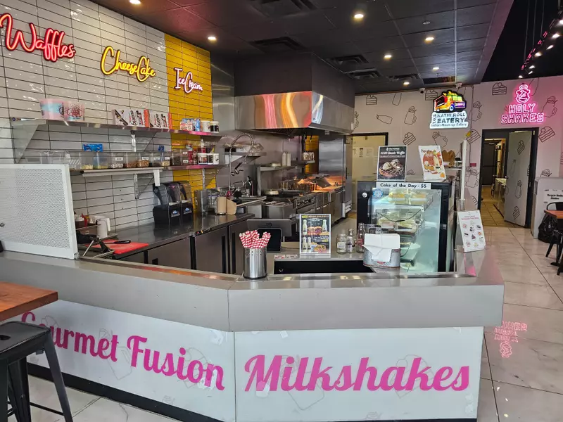 2880 Queen ST E #3, Brampton, ON L6S 6E8