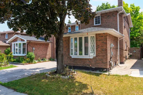 Toronto W10, ON M9V 4M5,17 Brownridge CRES