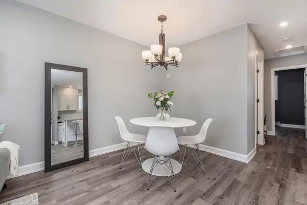 Kanata, ON K2L 1T5,242 Castlefrank RD