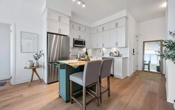 Richmond Hill, ON L4B 0H6,105 Oneida CRES #PH07