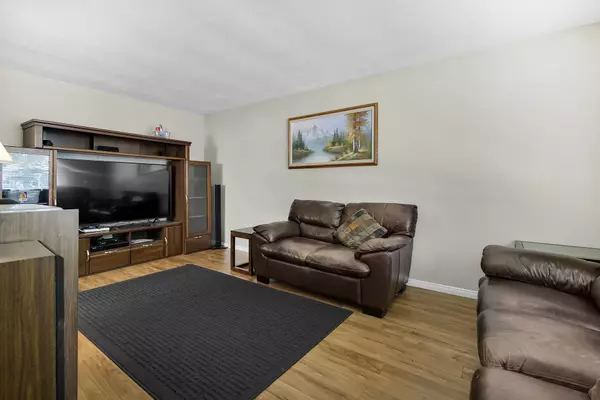 London North, ON N6G 3W7,132 Ardsley CRES