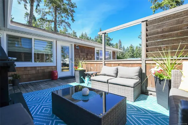 Black Creek, BC V9J 1B1,8926 Clarkson Ave #1