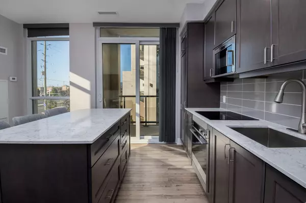 Vaughan, ON L4K 0L7,9075 Jane ST #216