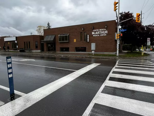 390 Mcarthur AVE #200 & 201, Vanier And Kingsview Park, ON K1L 6N6