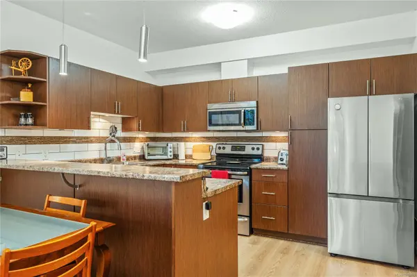 Nanaimo, BC V9S 2N2,2111 Meredith Rd #104