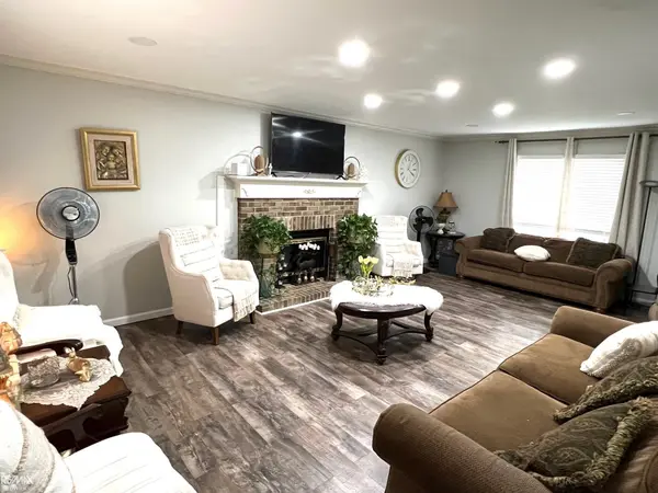 Chesterfield Twp, MI 48051,46180 Duke