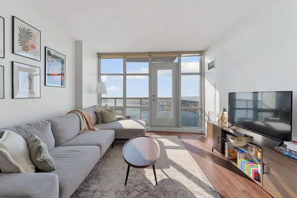 Toronto C01, ON M5V 3V9,35 Mariner TER #4311