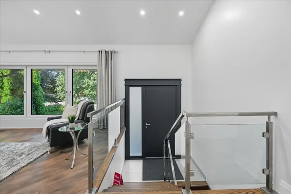 Burlington, ON L7N 2V2,568 Dynes RD