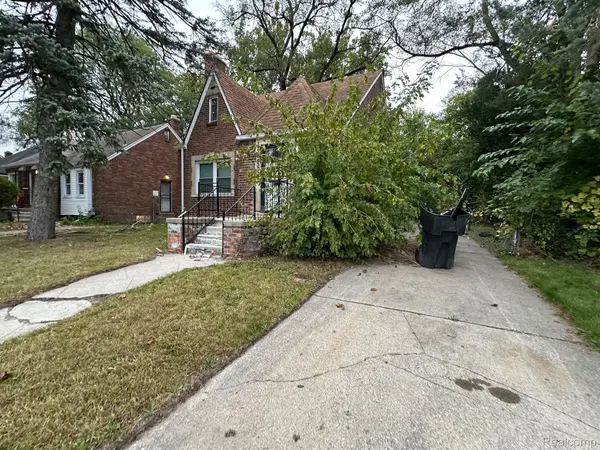 Detroit, MI 48235,18652 LINDSAY ST