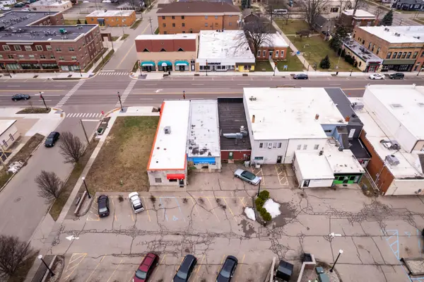 Paw Paw, MI 49079,239 E Michigan AVE