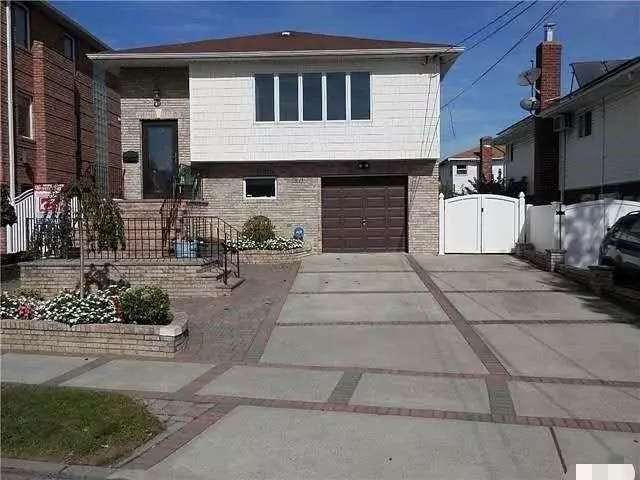 Queens, NY 11414,91-11 163rd AVE