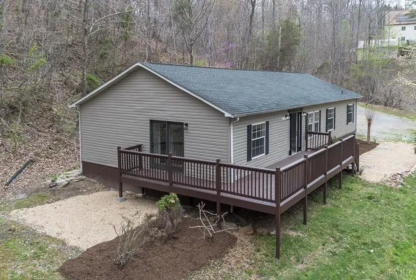 Vinton, VA 24179,108 Trapper LN