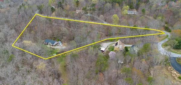 Vinton, VA 24179,108 Trapper LN