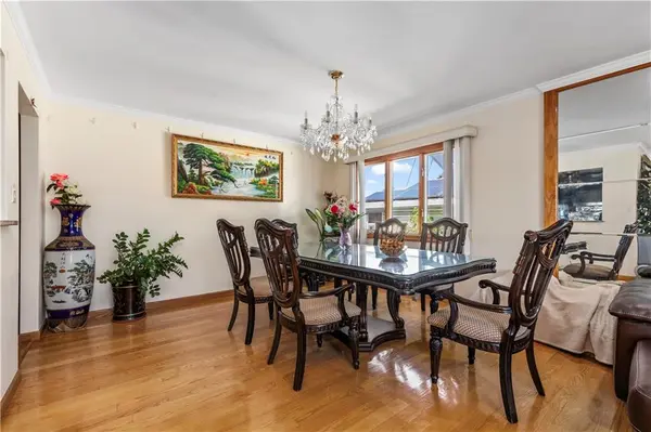 Queens, NY 11414,91-11 163rd AVE