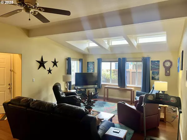 Eugene, OR 97402,5264 GLENN ELLEN DR