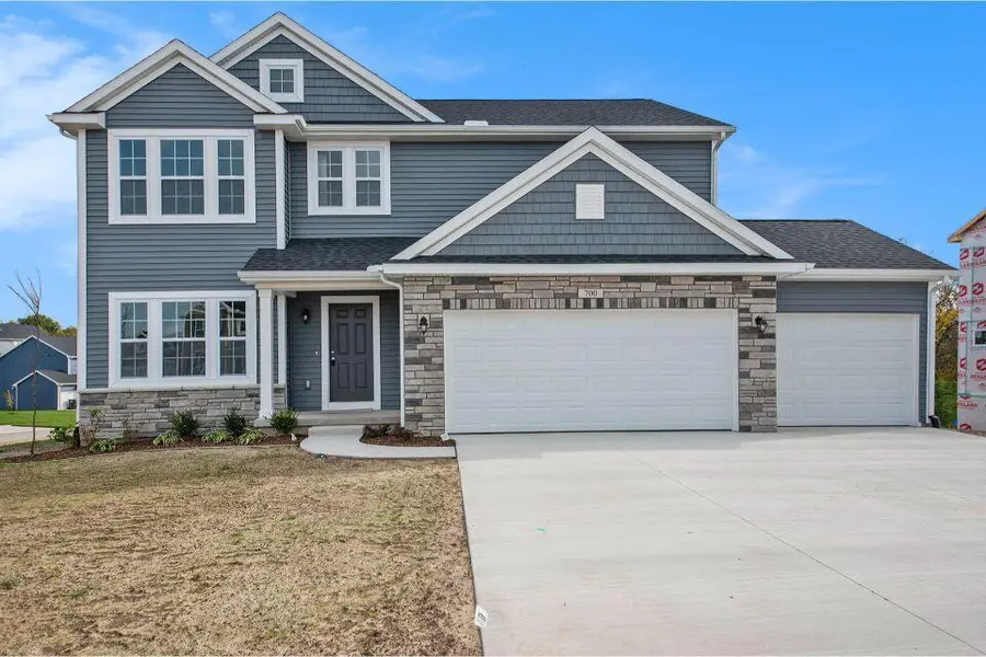 700 Petoskey Stone DR, Byron Center, MI 49315