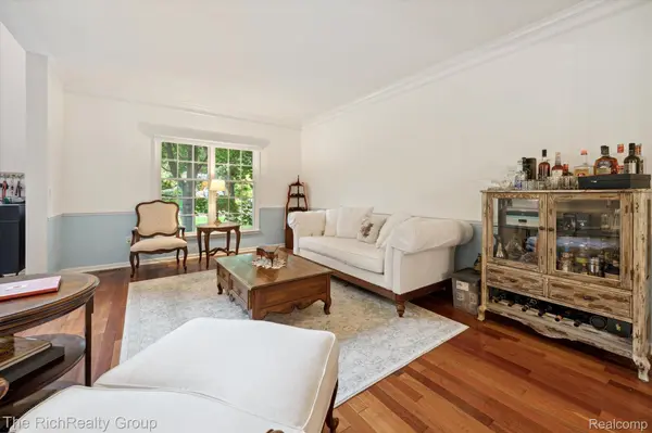 Highland, MI 48357,2207 PINE BLUFFS