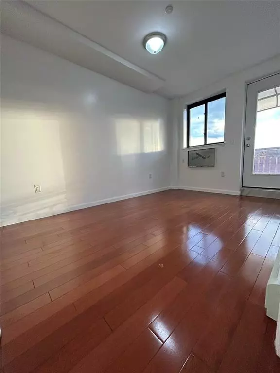 Brooklyn, NY 11219,982 50th ST #5A