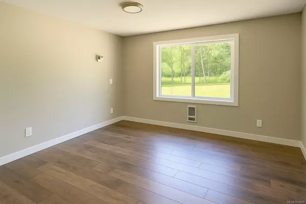 Nanaimo, BC V9R 6W2,2303 Jingle pot Rd