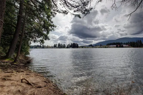 Nanaimo, BC V9T 5M2,321 Woodhaven Dr