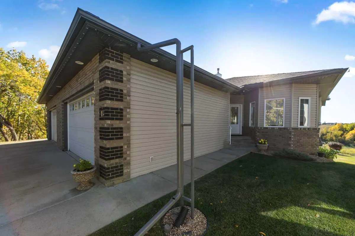 5405 39 AVE #16, Camrose, AB T4V5B6