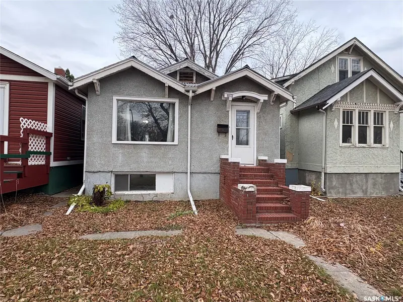 2204 Montreal STREET, Regina, SK S4P 0W4