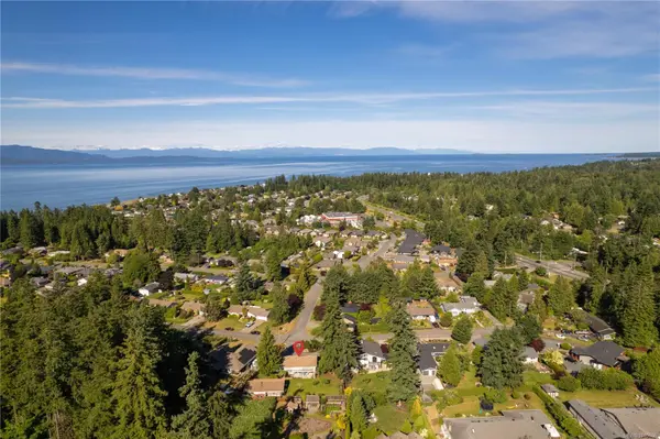 French Creek, BC V9P 2A1,646 Hawthorne Rise