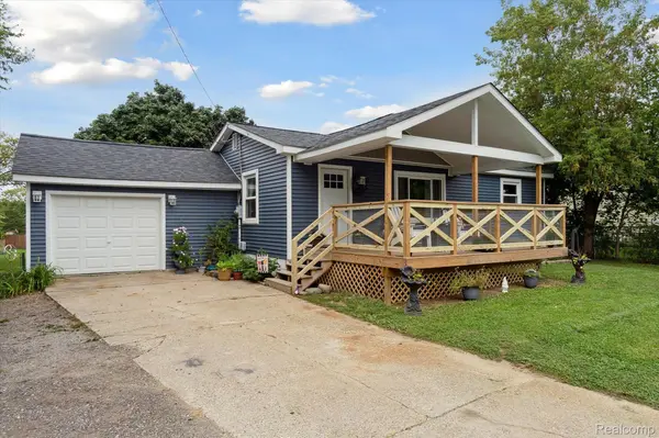 Grand Blanc, MI 48439,8160 FENTON RD