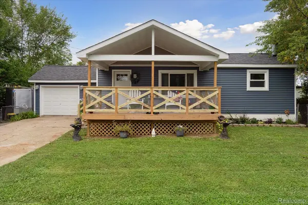 Grand Blanc, MI 48439,8160 FENTON RD