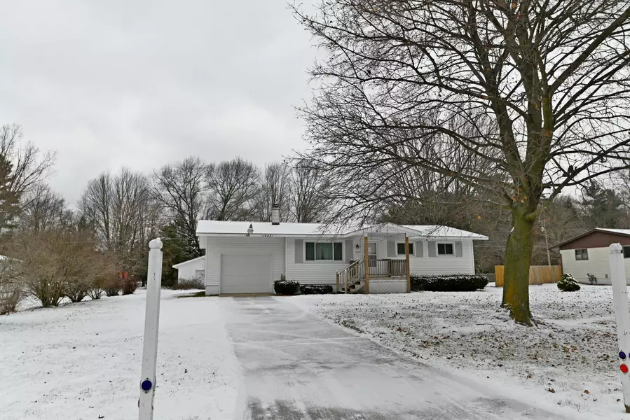 14231 State RD, Nunica, MI 49448